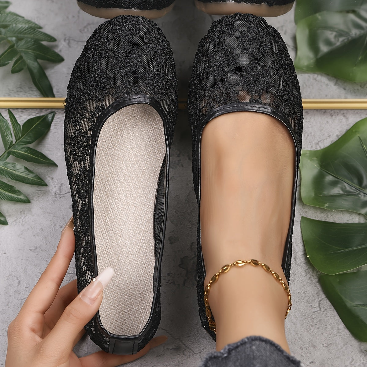 Women's Floral Embroidered Breathable Lace Ballet Flats Slip-On Casual Shoes