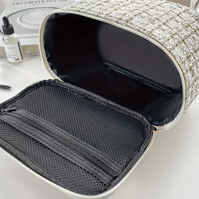 Checkered Cosmetic Pouch Waterproof Non-Polyester Travel Organizer with Spacious Interior