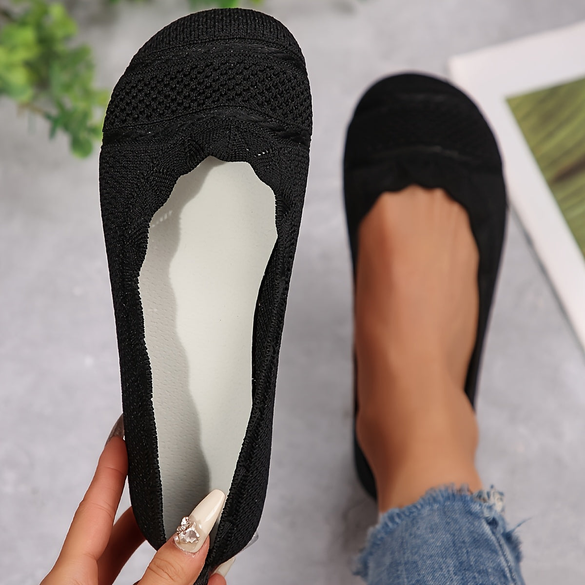 Women's Round Toe Slip-On Loafers Lightweight Casual Shoes in Multiple Colors