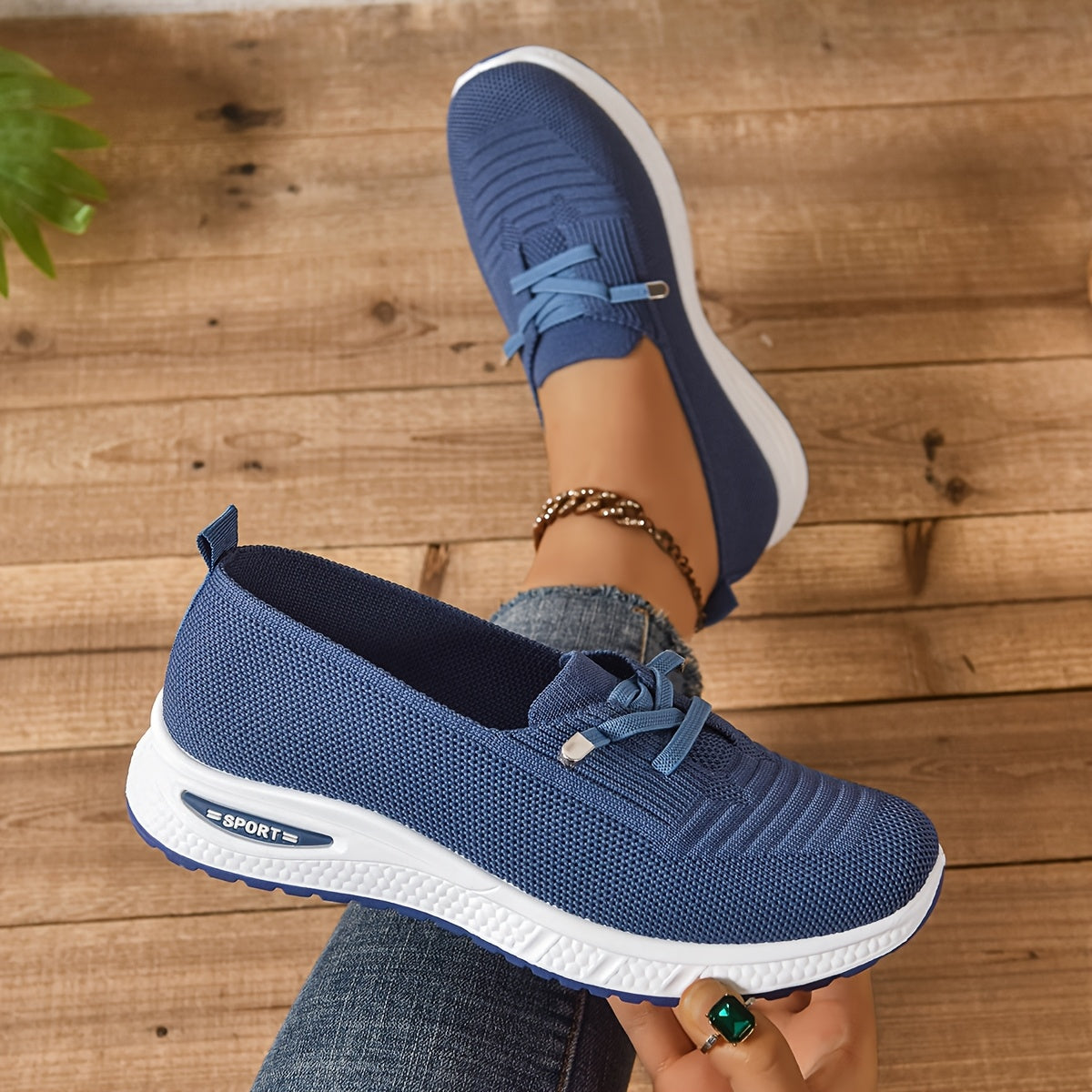 Women's Solid Color Casual Sneakers Low Top Lace-Up All-Season Fabric