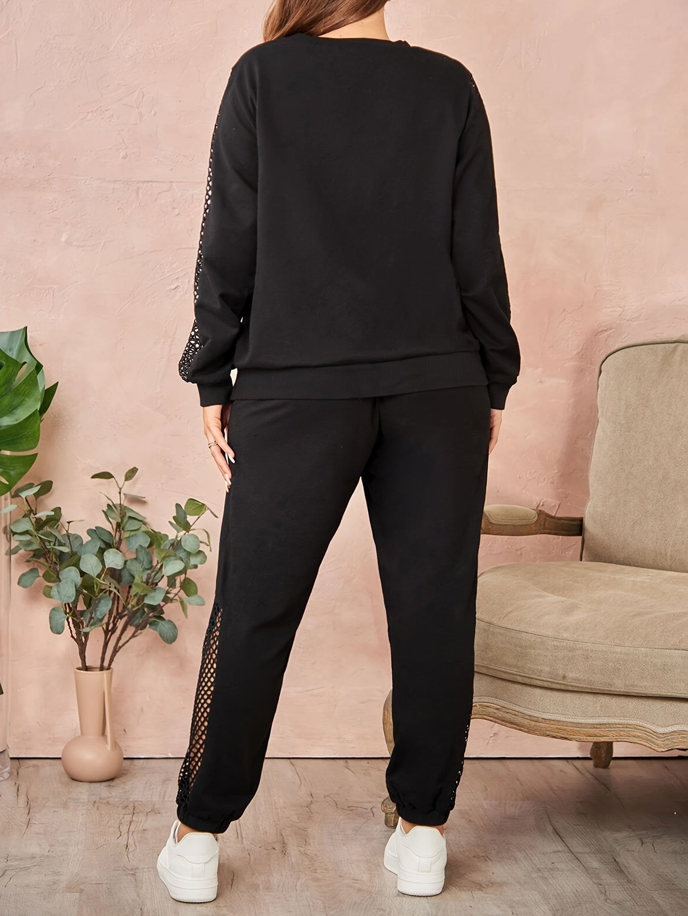 Sporty Solid Color Polyester Crew Neck Shirt and Sweatpants with Contrast Mesh