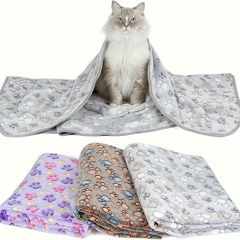 Pet Fleece Blanket Paw Print Pattern Machine Wash Stain Resistant for All Dog Sizes