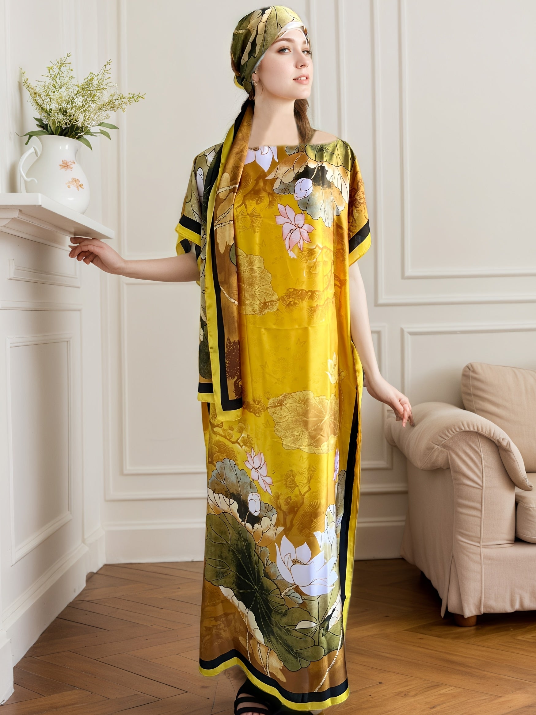 ayollar uchun katta o'lchamli gullar bilan bosilgan maxi kiyim sharf bilan, dumaloq bo'yin, batwing ko'krak qismlari