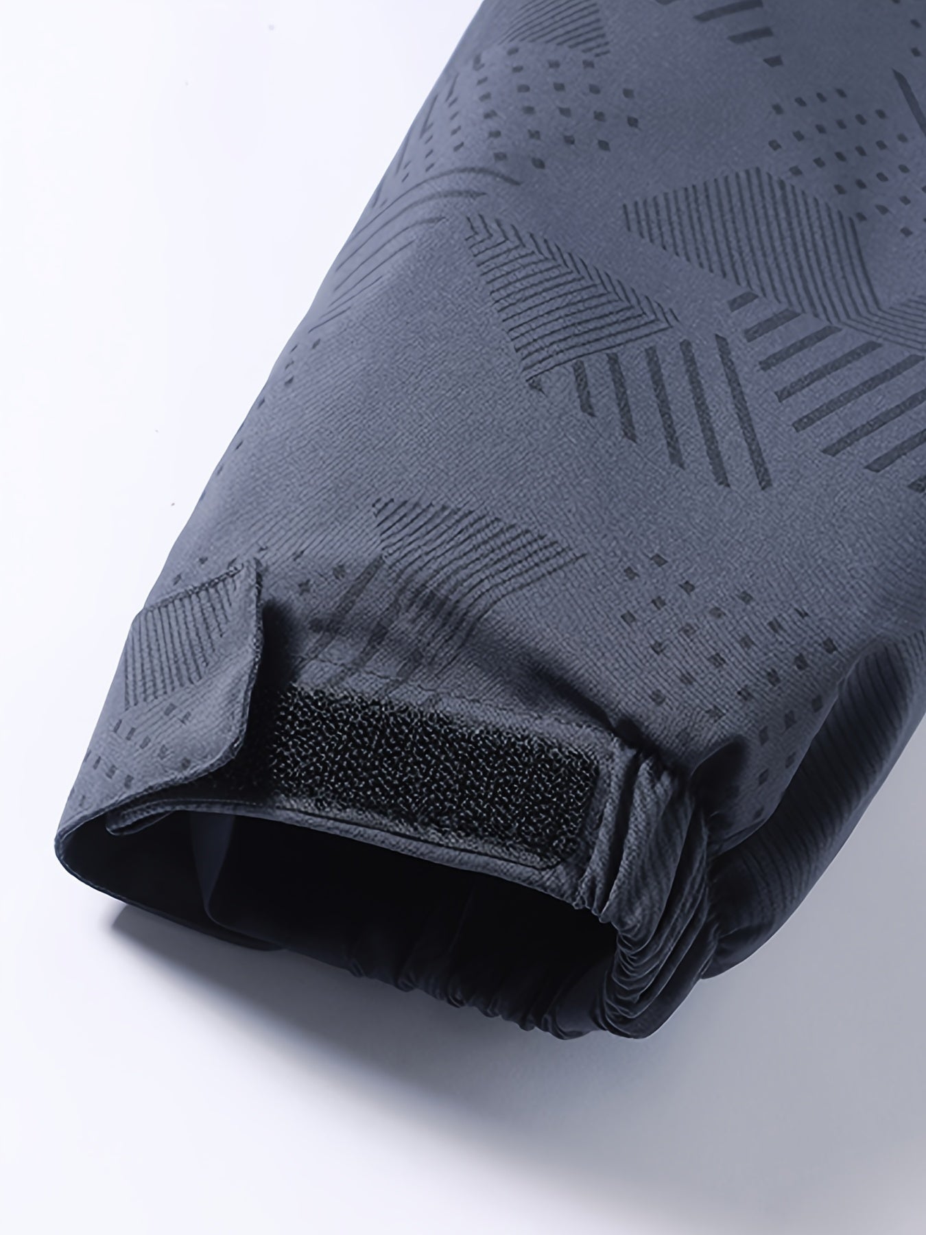 Men's Fleece Jacket Hooded with Pockets for Outdoor and Casual Wear