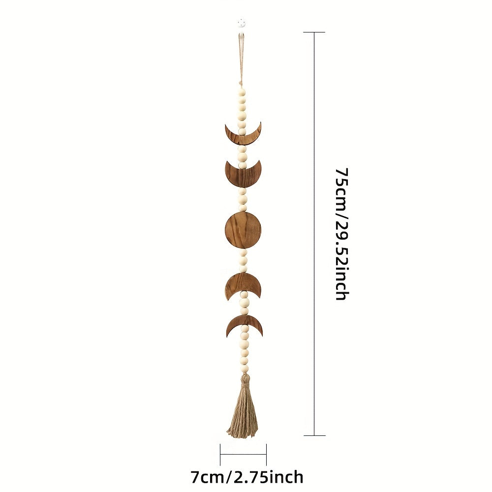 Деревянная настенная подвеска с фазами луны и декором из венка с бусинами.