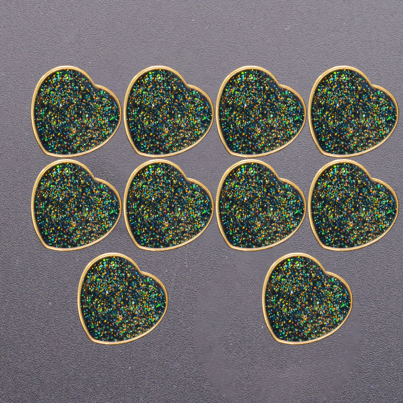 Kiyimlar va hunarmandchilik uchun 5 yoki 10 ta yurak shaklidagi metall tugmachalar to'plami, porloq aksessuarlar bilan