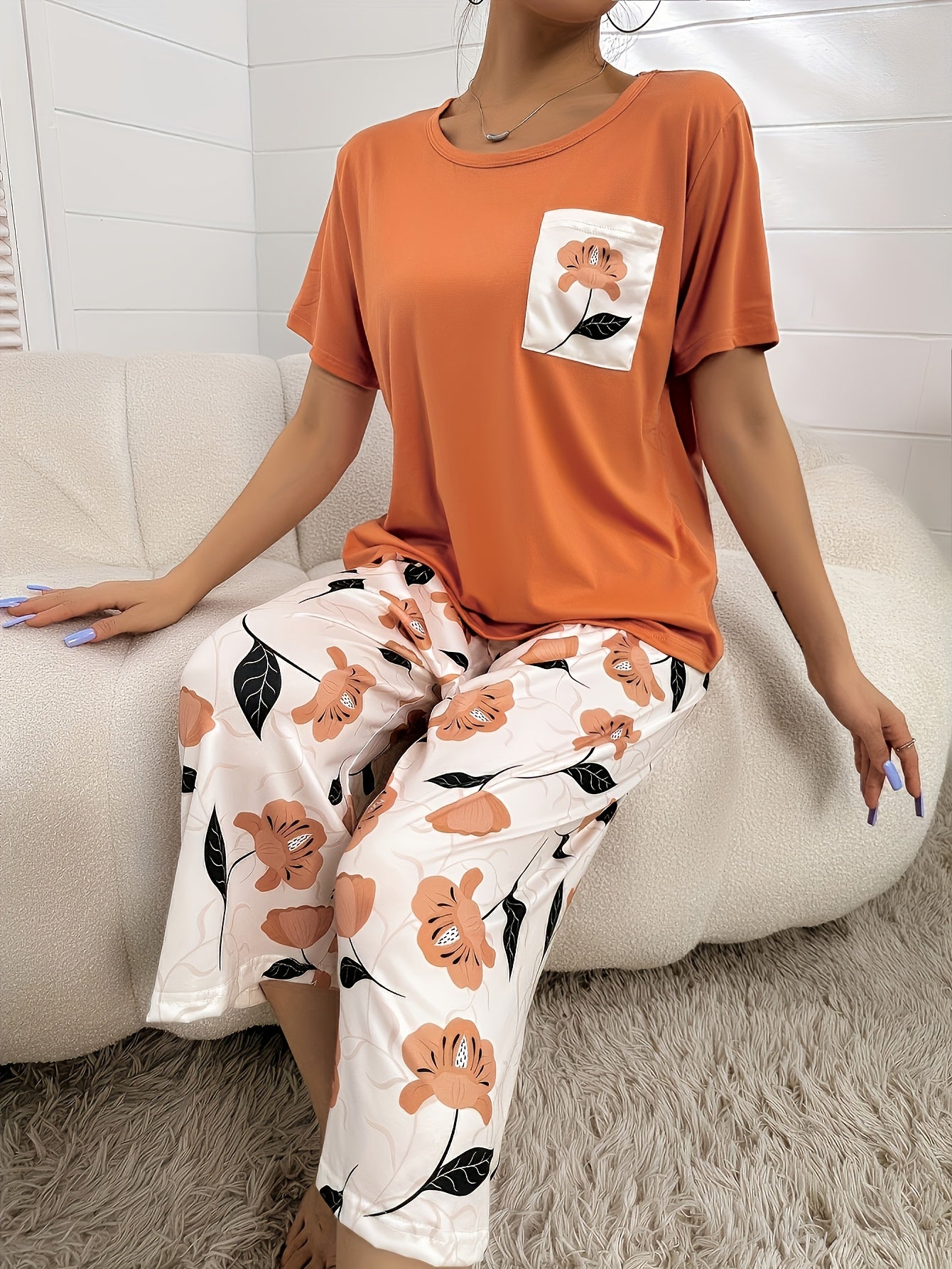 Women's Floral Print Pajama Set Short Sleeve Top and Capri Pants Comfortable Relaxed Fit