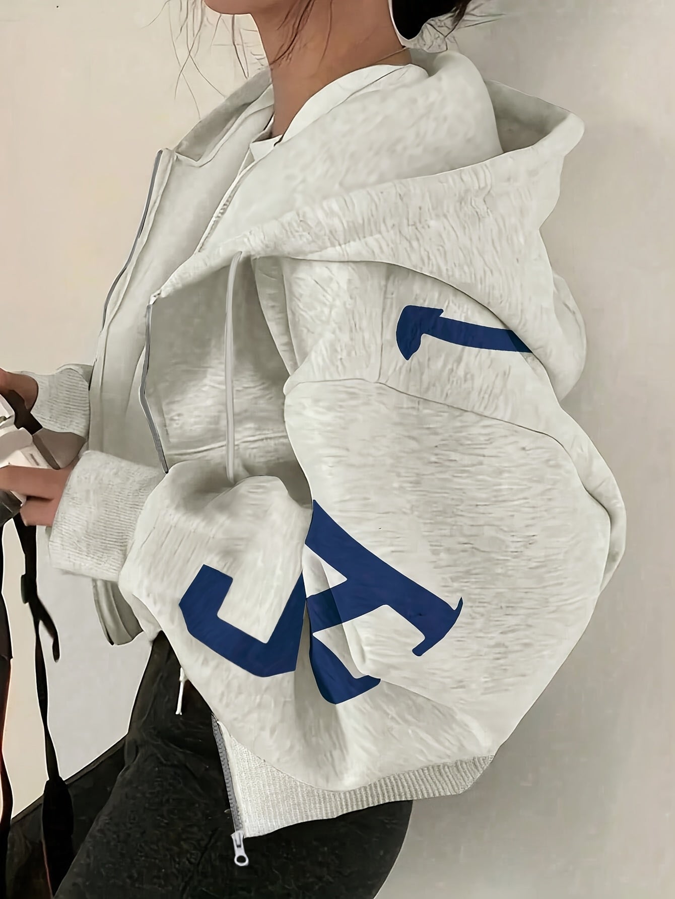 Women's Oversized Graphic Hoodie Lightweight Jacket with Half-Zip and Pockets