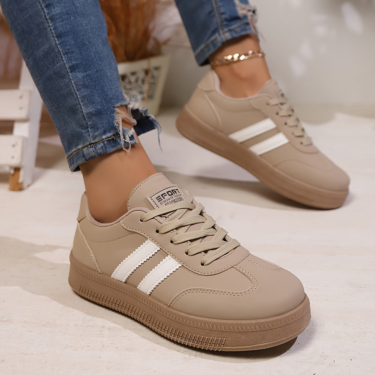 Women's Casual Sneakers Lightweight Lace-Up Shoes Anti-Slip PVC Sole