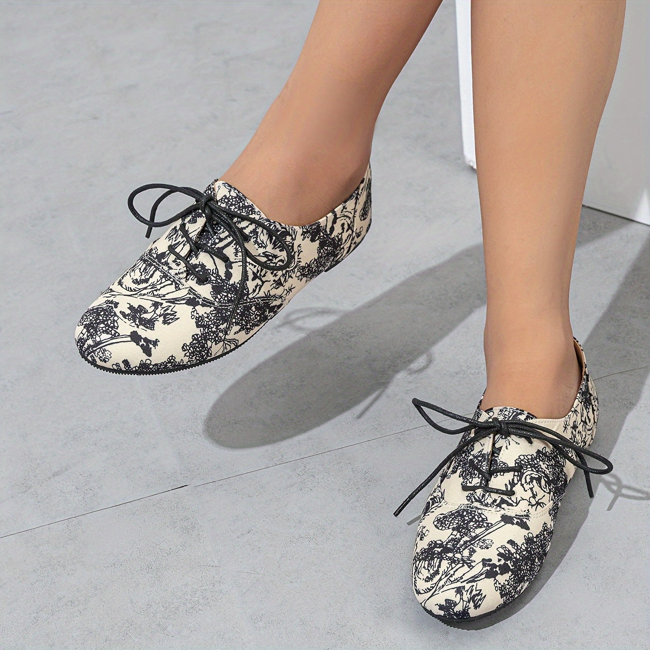 Women's Floral Oxford Shoes Lightweight Casual Lace-Up Flats
