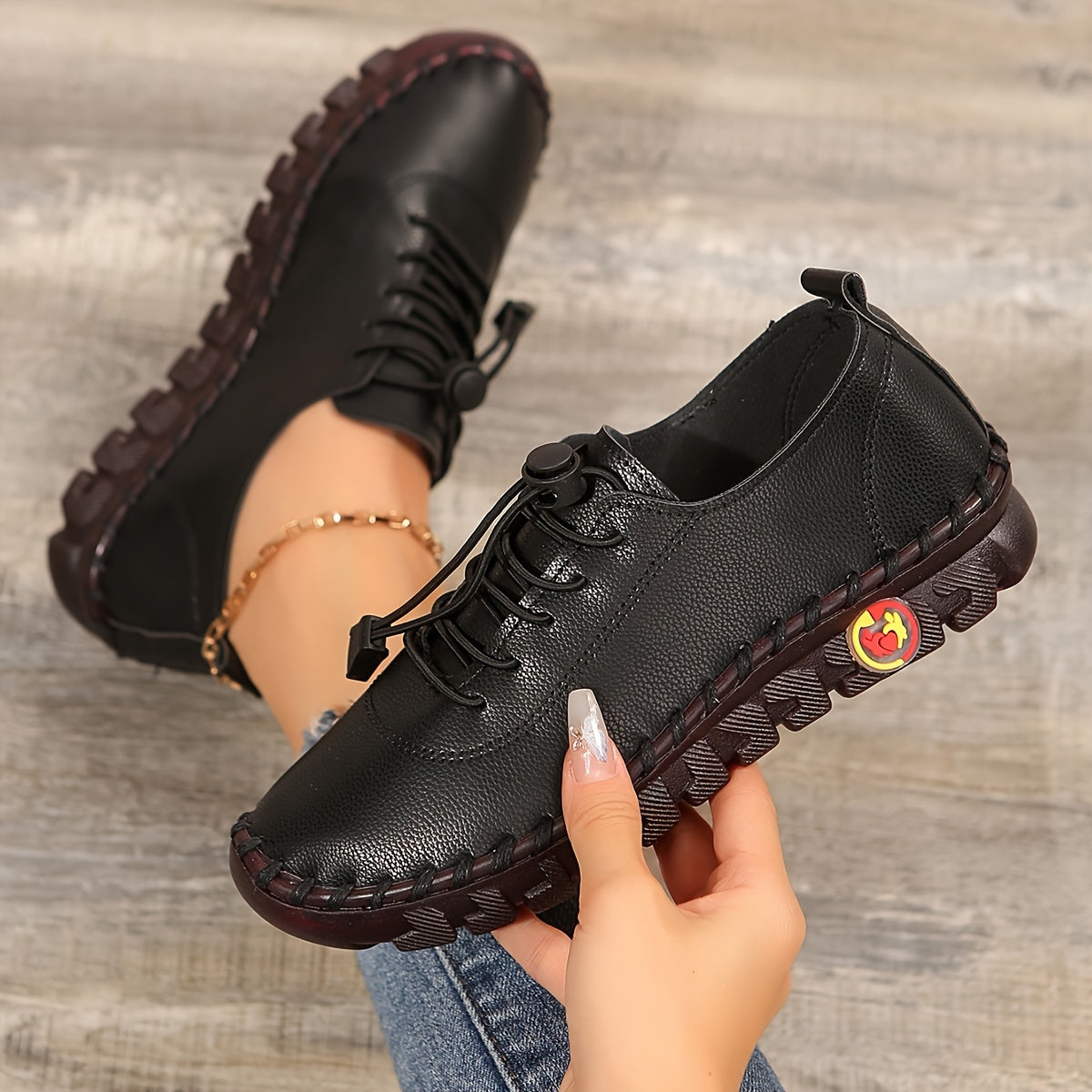 Women's Retro Stitched PU Cover Sneakers Casual Shoes Black Red Heart