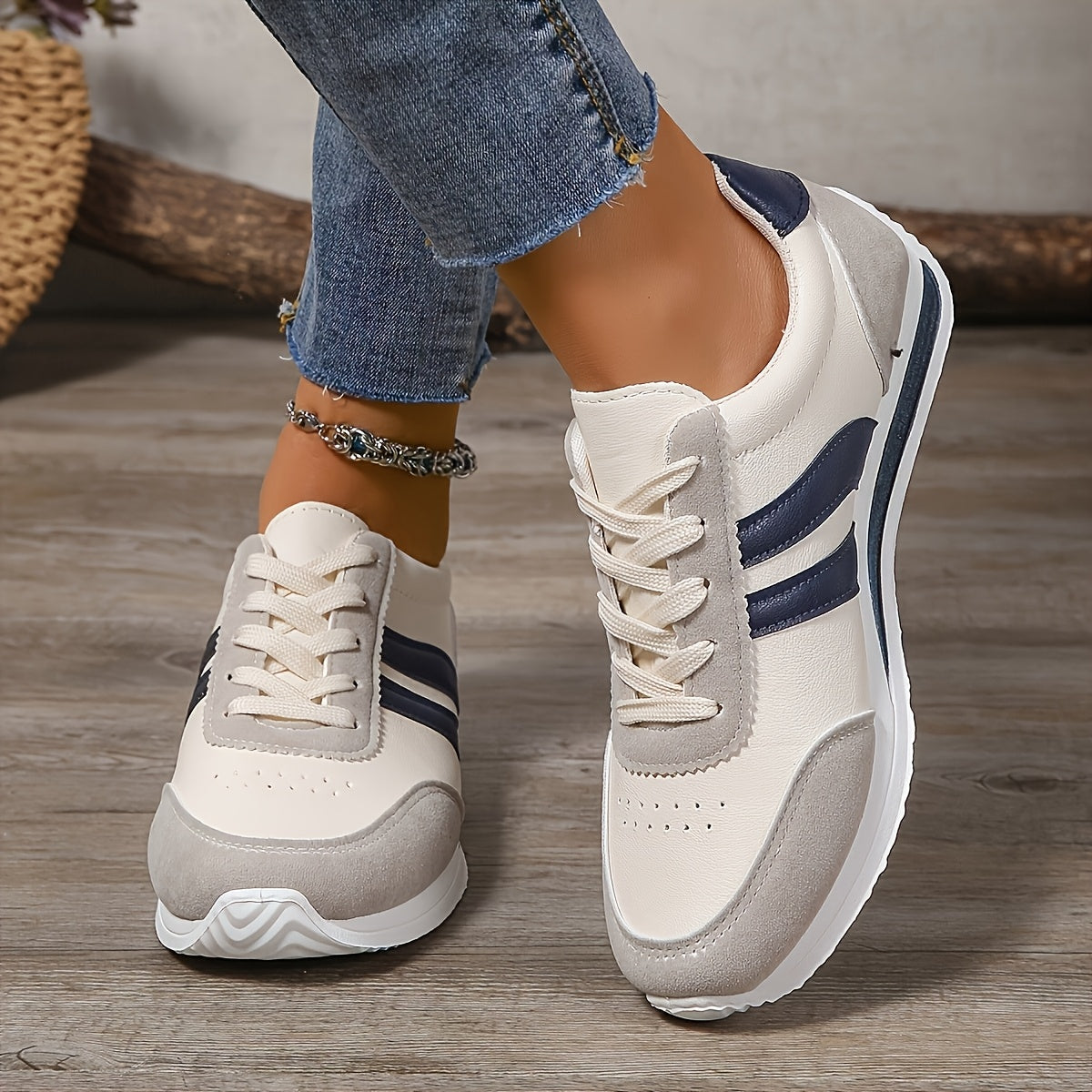 Women's Lightweight Sneakers Non-Slip Cushioned Walking Shoes Blue and White