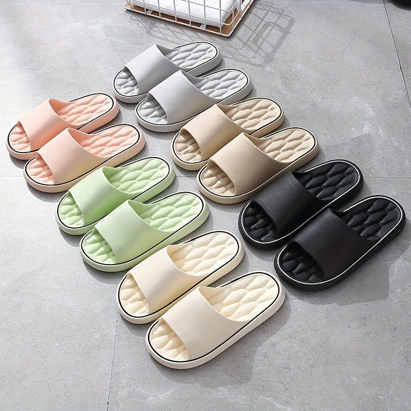 Ichki qulaylik uchun rang-barang uniseks uy poyabzallari.