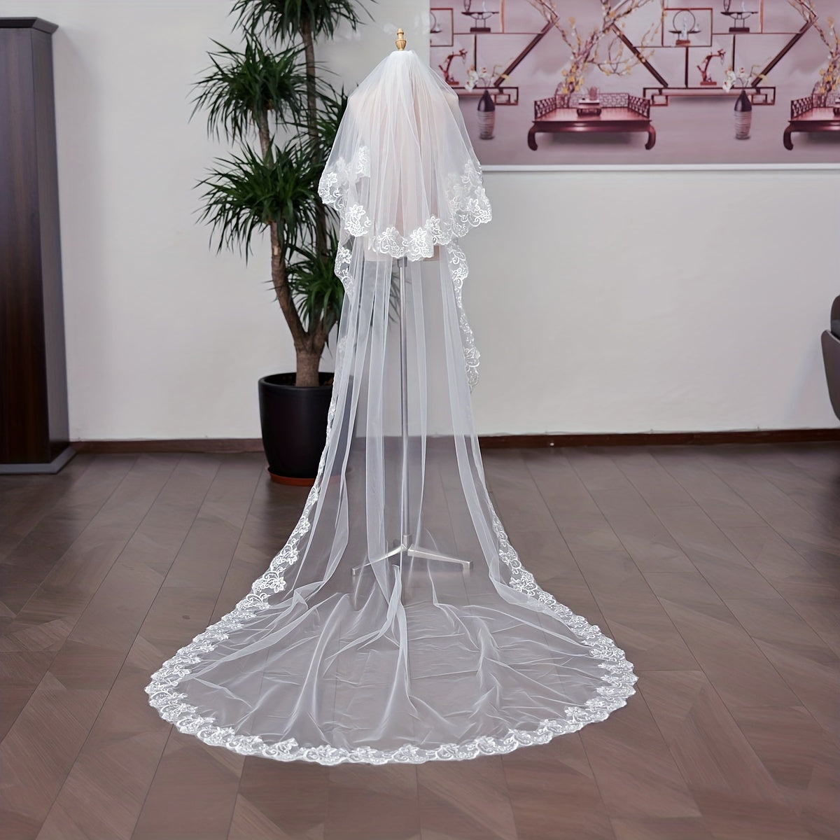 Wedding Dress Veil with Flower Pattern Lace Edge and Long Tail