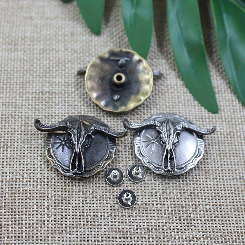 Handcrafted Bull Head Coin Buckle Leather Craft Accessory for Bags and Decor