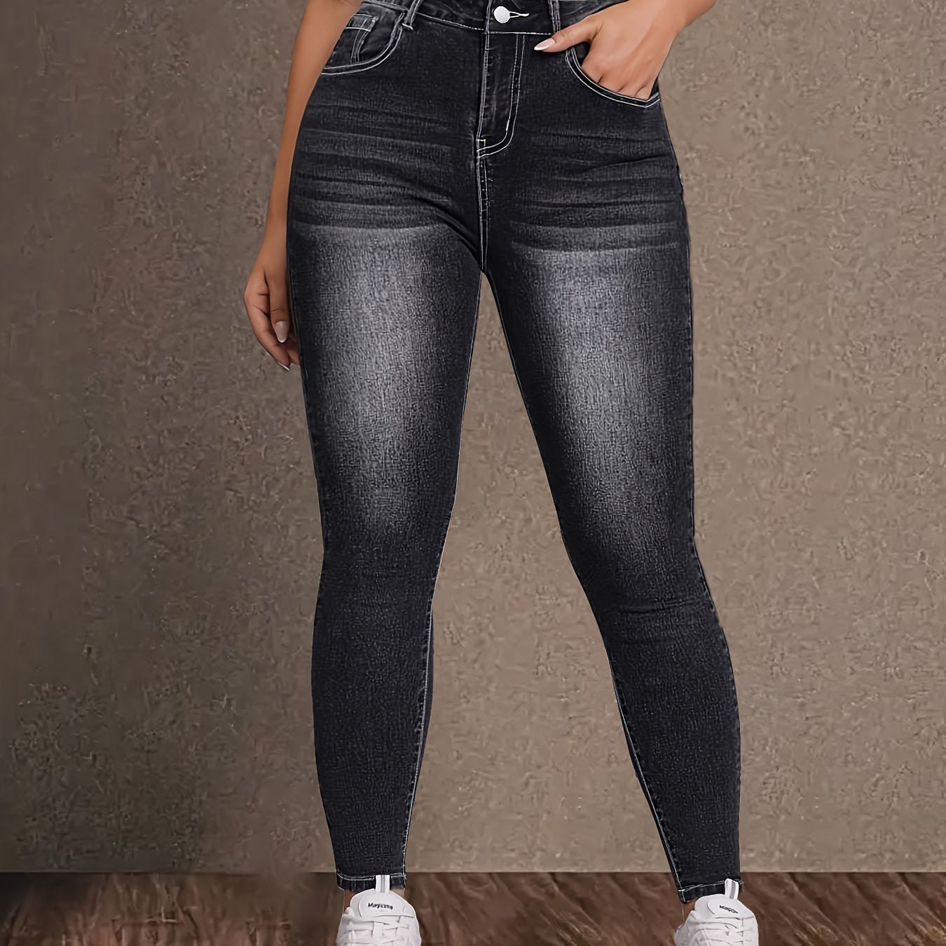 Plus Size Women Black Geometric Embroidered Stretch Denim Pants