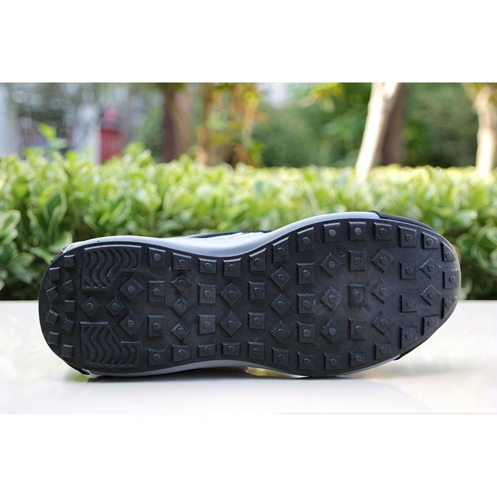 Erkaklar uchun qalin taglikli, bir xil rangdagi, sirpanmaydigan va aşınmaya qarshi xususiyatlarga ega bo'lgan tasodifiy sport poyabzallari. Bahor/yoz yoki kuz/qish mavsumida piyoda yurish, yugurish va kundalik kiyish uchun mos.