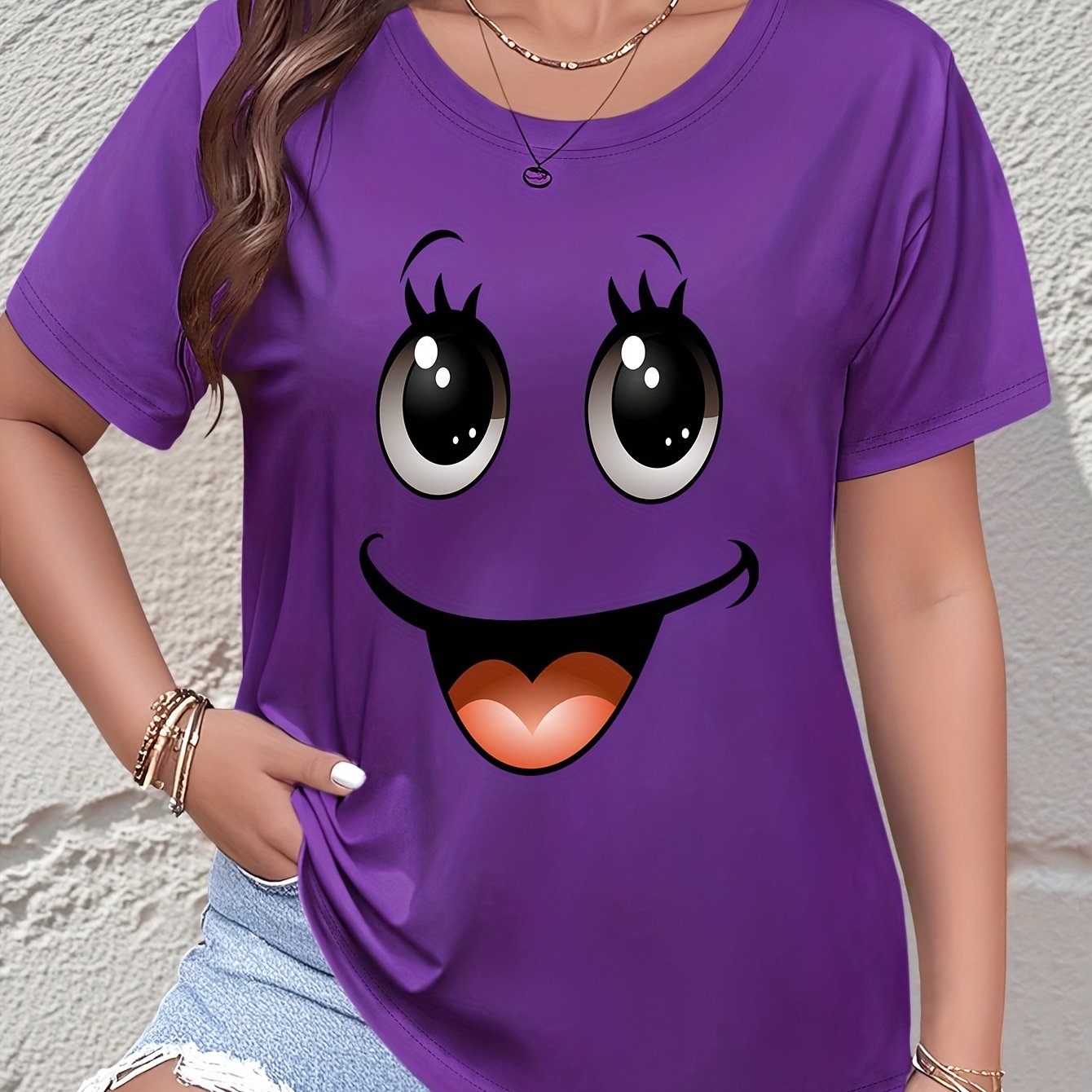 Plus Size Women's Smiling Face Graphic Casual Sports T-Shirt Breathable Stretchy Top