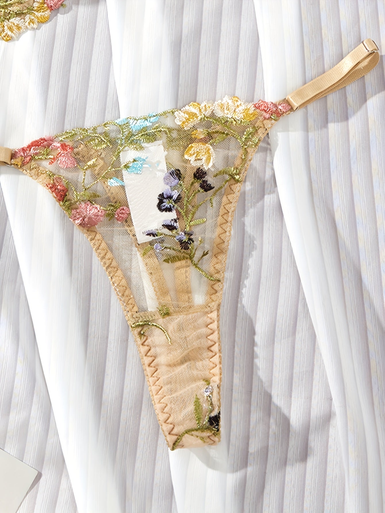 Women's Semi-Sheer Floral Embroidery Lingerie Set