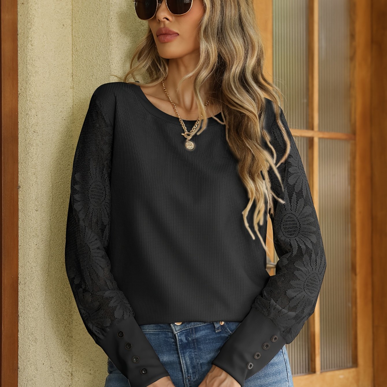 Women's Elegant Lace Spliced Crew Neck T-Shirt for Spring and Fall