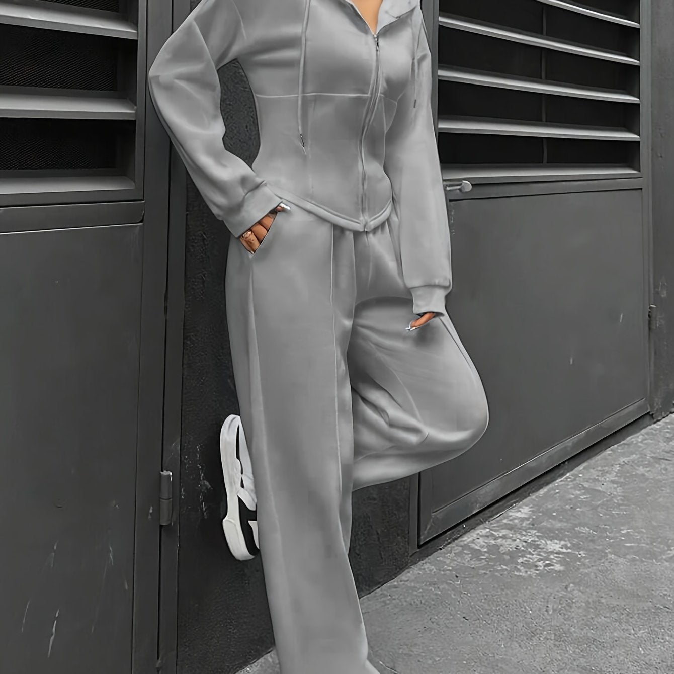 Conjunto elegante de chándal con capucha para mujer en tela de punto de poliéster sólido para primavera y otoño