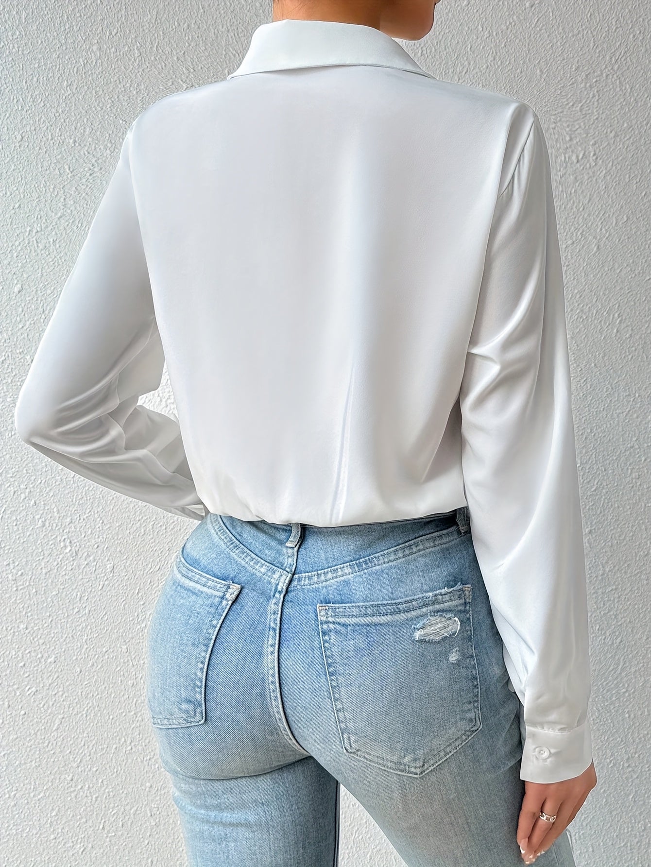 Body de manga larga de color sólido para mujer con cuello y botones en el frente