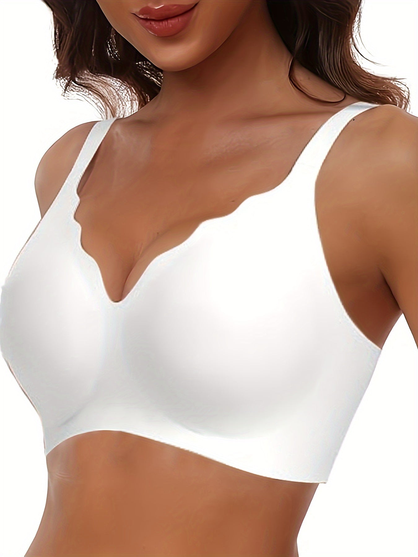 Wireless Seamless Push-Up Bra with Deep V-Neck and Scalloped Design for Comfort