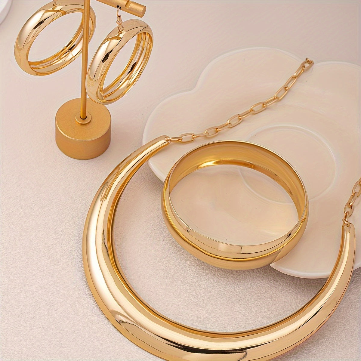 Trendy City Moda Zargarlik Kolleksiyasi - Har kuni va maxsus tadbirlar uchun mukammal uslubda qilingan qotishma bayroq zanjiri, bilaguzuk va halqa taqinchoqlari