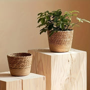 Handwoven Seagrass Planter Pot Indoor Home Decor with Plaid Accessory