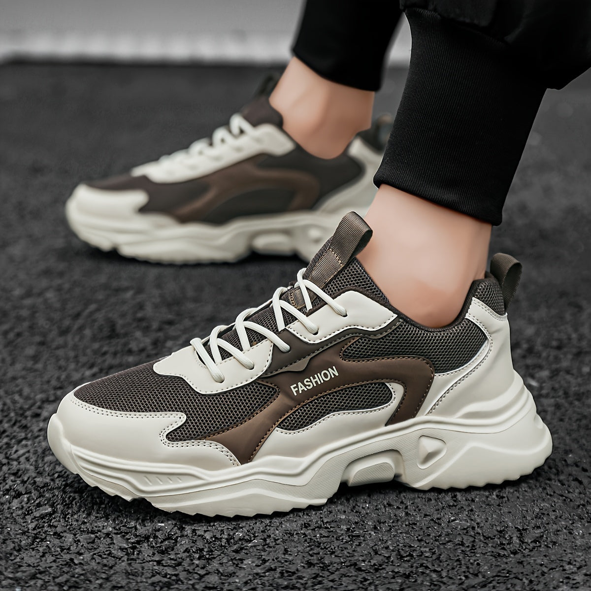 Men's Black and White Gradient Laser Pattern Sneakers Breathable Mesh Low-Top Casual Running Shoes