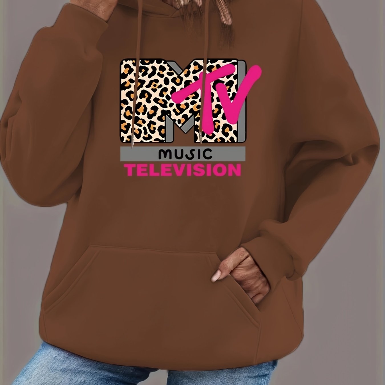 Plus Size Women's Hoodie Polyester Blend Oversized Casual Pullover with Pockets and Leopard Print