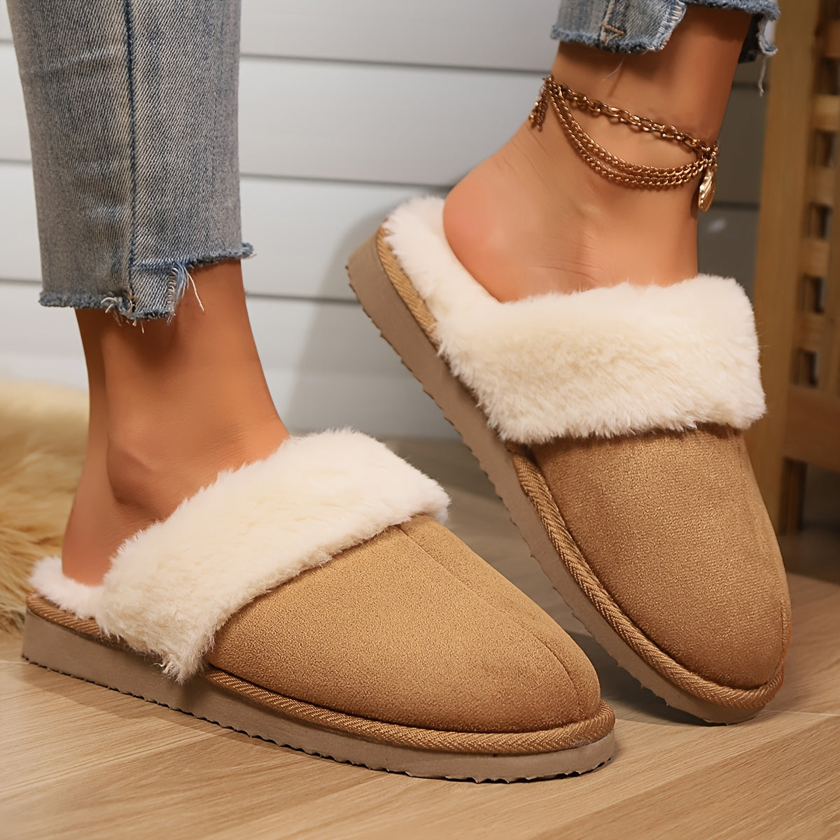 Ayollar uchun mo'ljallangan yumshoq fleece bilan qoplangan uy poyabzali, tormozsiz EVA taglik bilan ichki uy poyabzali