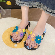 Ayollar uchun Daisy Slides yumshoq, sirg‘alishga qarshi ichki yozgi chiroyli poyabzal, qora gullar