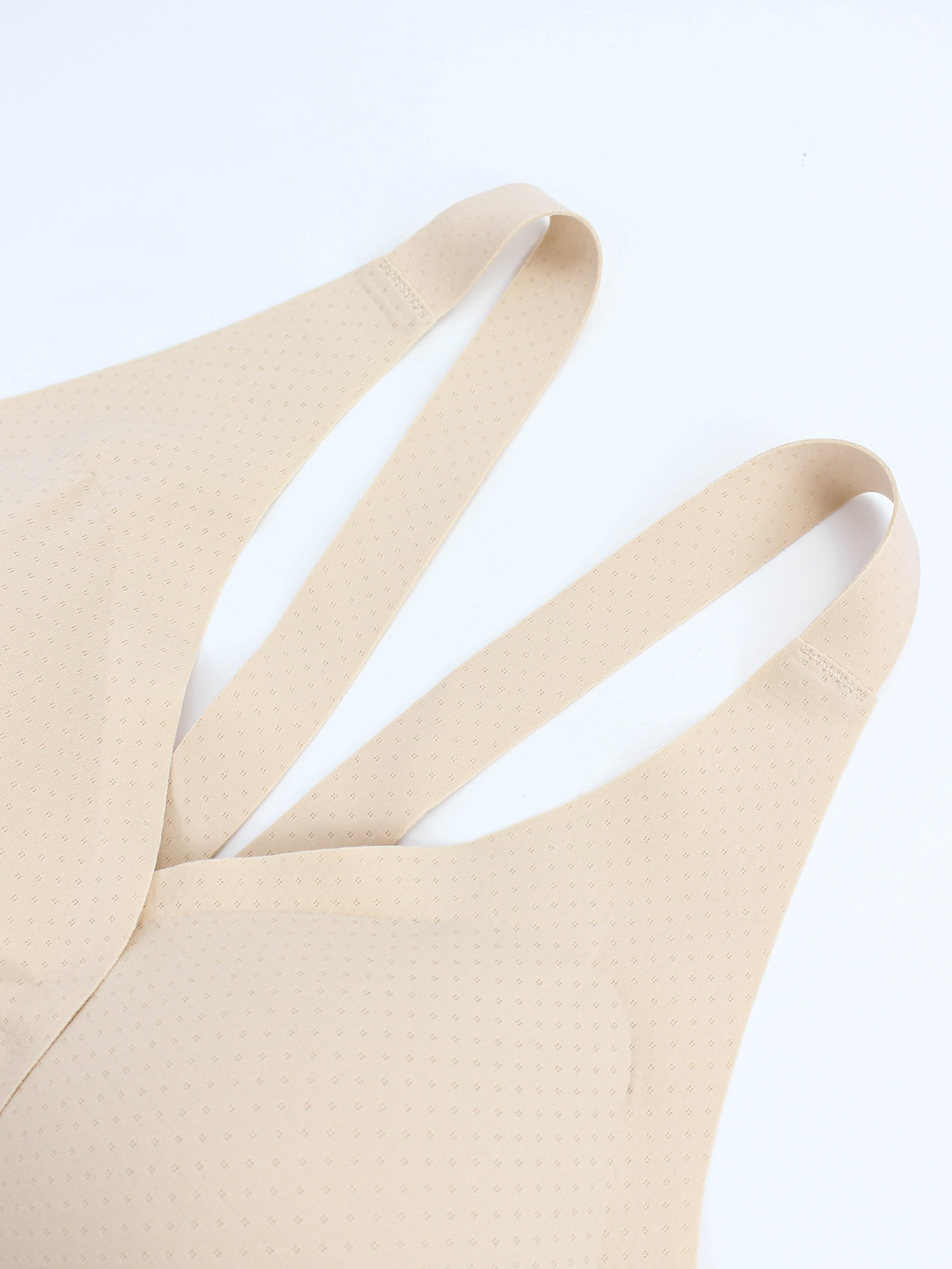 Ayollar uchun qulay va havo o'tkazuvchi tugmachali brass.