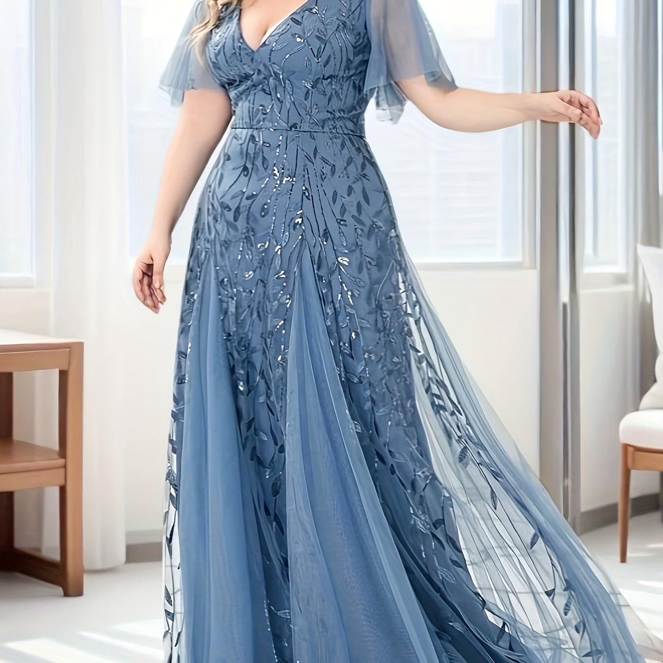 Plus Size Evening Gown Sequin V-Neck Short Sleeve Formal Dress