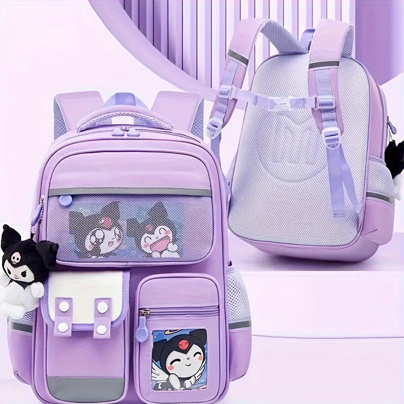 Sanrio Kuromi ruksak, sozlanadigan kamarlar, zip yopilishi va katta sig'imi bilan.