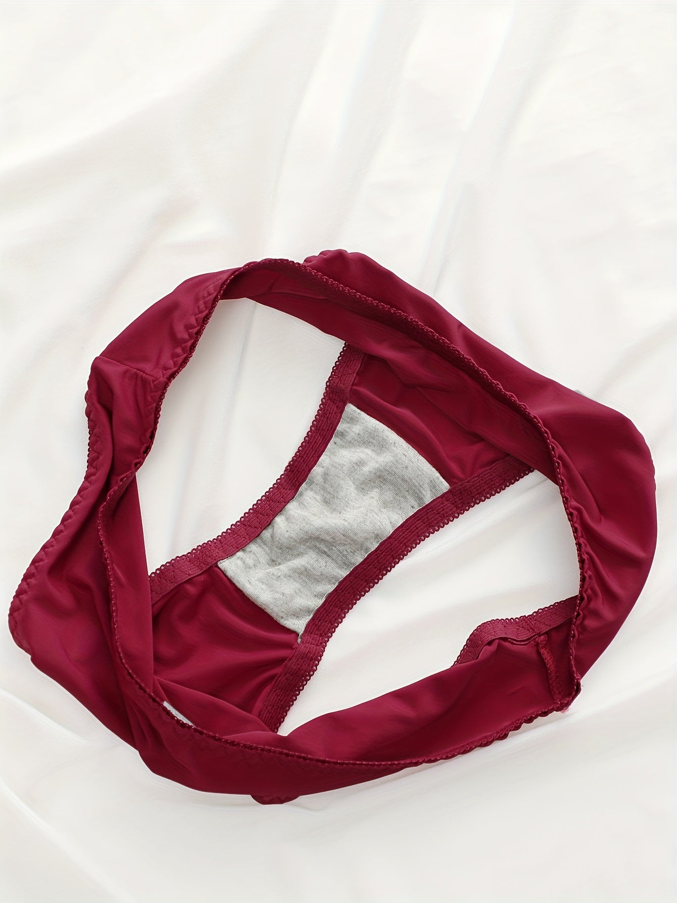 Women's Casual Underwear Set with Low Elastic Waistband and Steel Ring Details