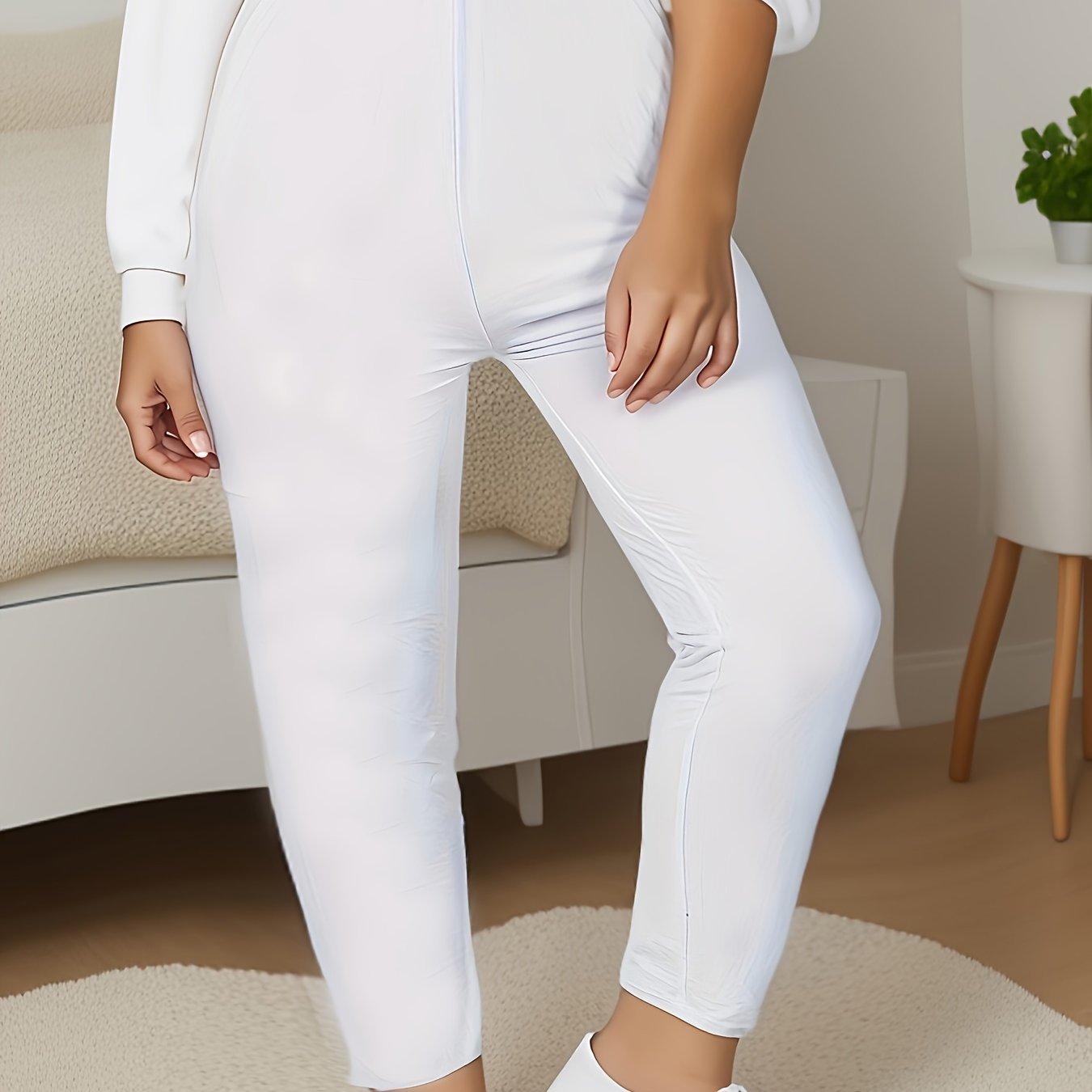 Plus o'lcham yuqori cho'ziladigan legginslar birxil rangda kundalik yurish kiyimi