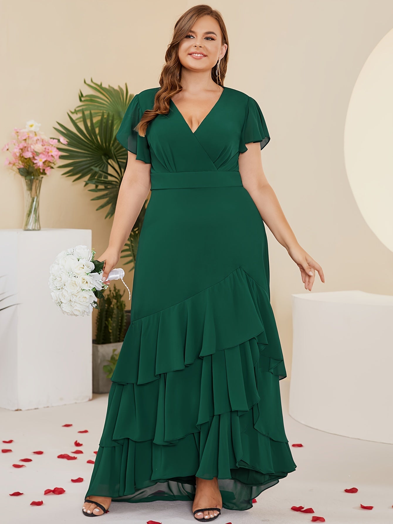 Vestido de talla grande con volante en el dobladillo, línea larga, manga flutter, para fiesta y glamour