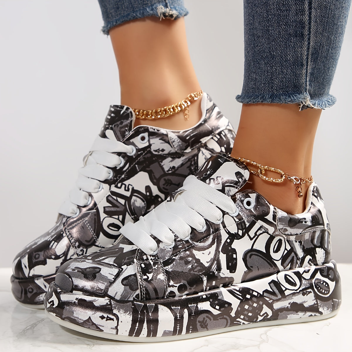 Women's Graffiti Print Skate Shoes, Lace Up Platform Sneakers