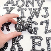 Вышитая черная патч с черными стразами "НЕВЕСТА" с 26 буквами для украшения платья, джинсов и шляпы