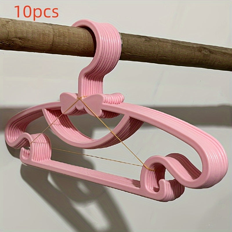 Set of 10 to 20 Plastic Clothes Hangers for Kids and Household Storage