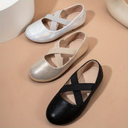 Qizlar uchun elastik xoch shaklidagi bog'ichlari bo'lgan balet poyabzallari