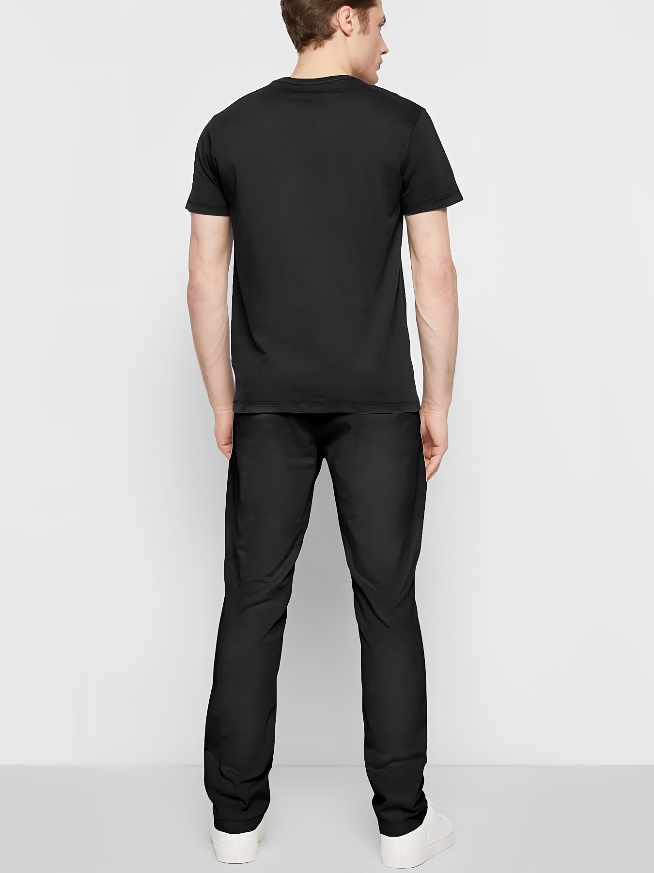 Men's Polyester Lion Print Sports Set with Crew Neck T-Shirt and Long Pants