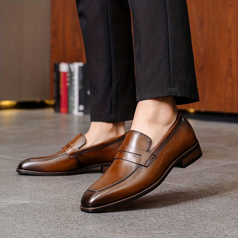 Men's Cow Leather Slip-On Loafers with Rubber Sole and Round Toe for All Seasons