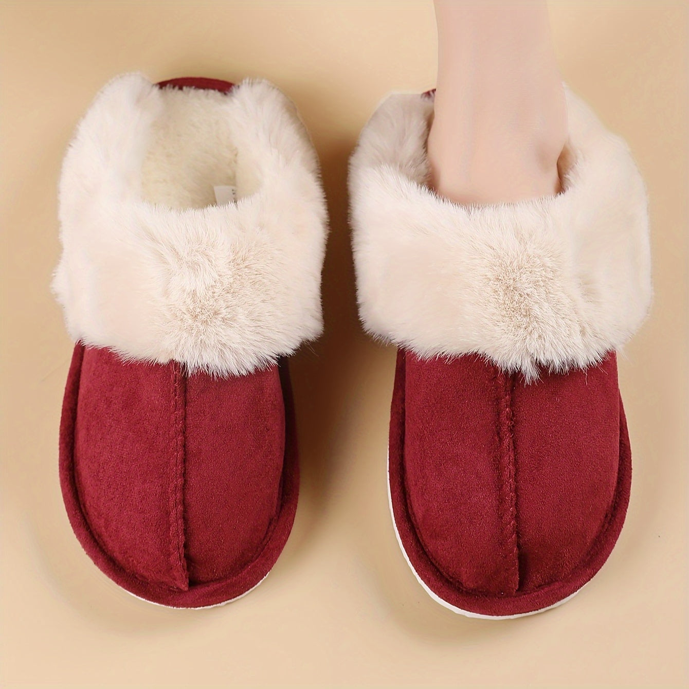 Ayollar uchun issiq plush shlyapka bilan yumshoq tagli ichki mo'ynali poyabzal