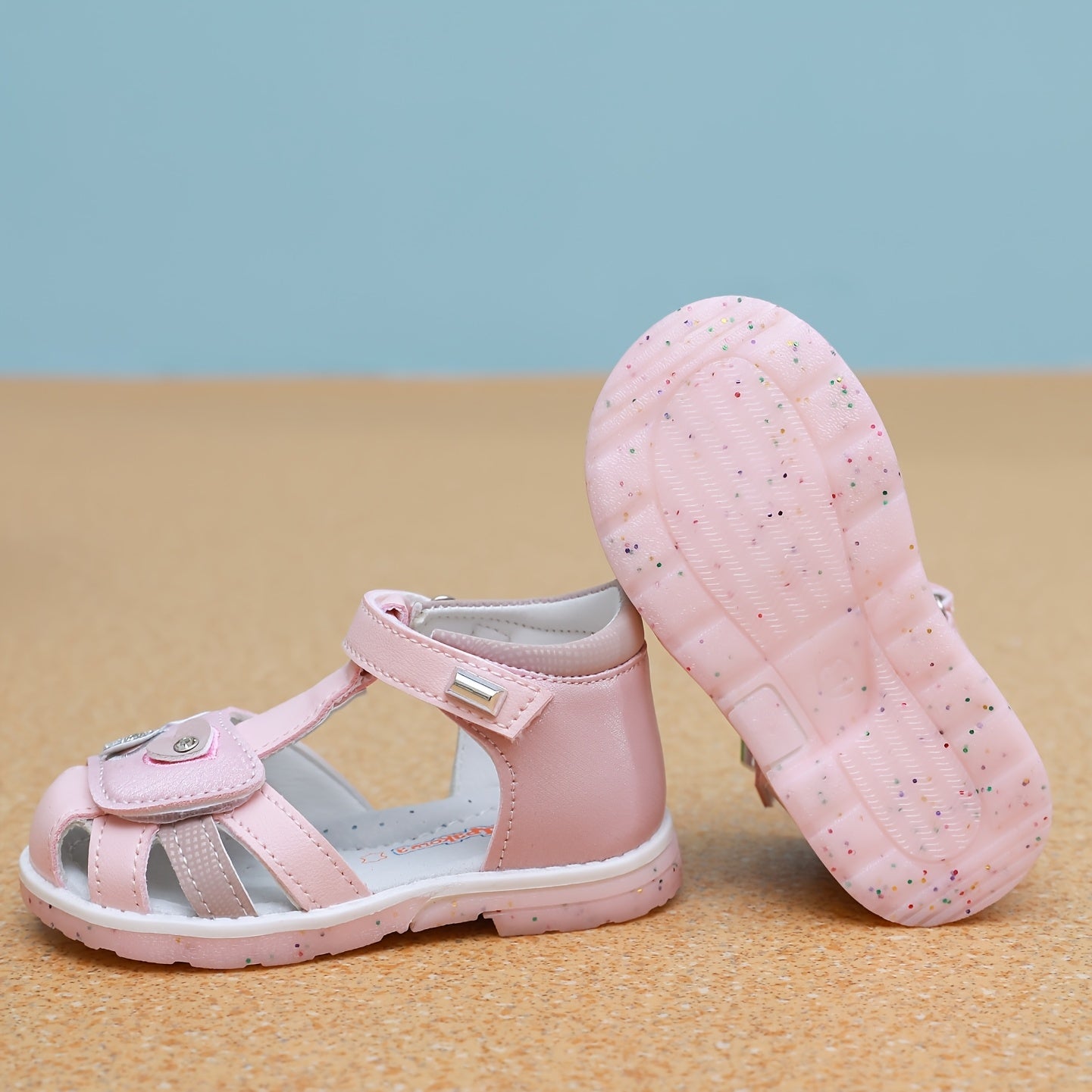 Girls Summer Sandals Heart Pattern White Low-Top Breathable Hook and Loop Closure