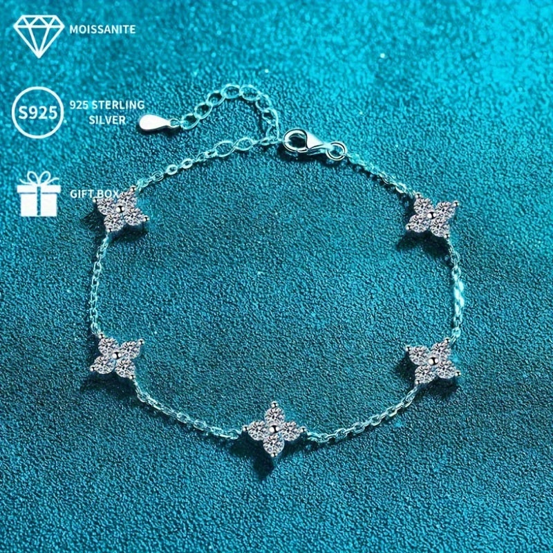 Ushbu ajoyib S925 Sterling Silver Moissanite olti burchakli yulduz bilaguzuk Onalar kuni, Sevgi kuni, har qanday sayohat sarguzashti, ta'til, tug'ilgan kun bayrami yoki oilaviy yig'ilish uchun ideal sovg'adir.