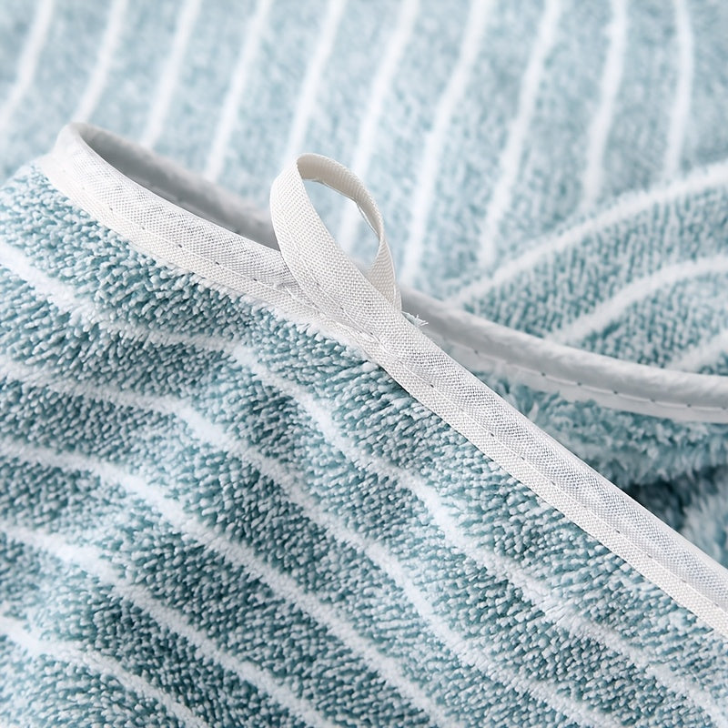 8 ta yumshoq koral velur sochiq to'plami, 2 ta hammom sochiqi, 2 ta qo'l sochiqi va 4 ta kvadrat sochiqni o'z ichiga oladi. Suvni yaxshi so'raydi va tez quriydi, uyda va sayohat uchun mos. Hammomlar, maktablar va mehmonlar uchun ajoyib.