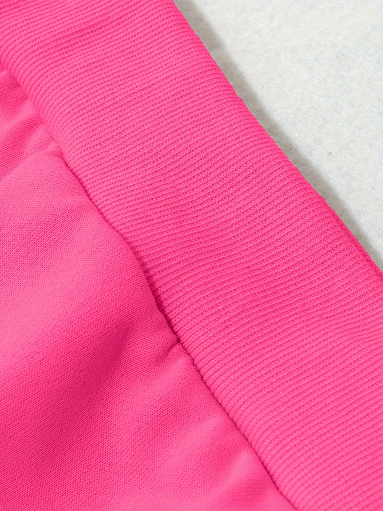 Conjunto de sudadera de manga larga y pantalones acampanados de otoño para niñas con patrón de letras, punto de poliéster, ropa casual para exteriores para niñas mayores de 3 años